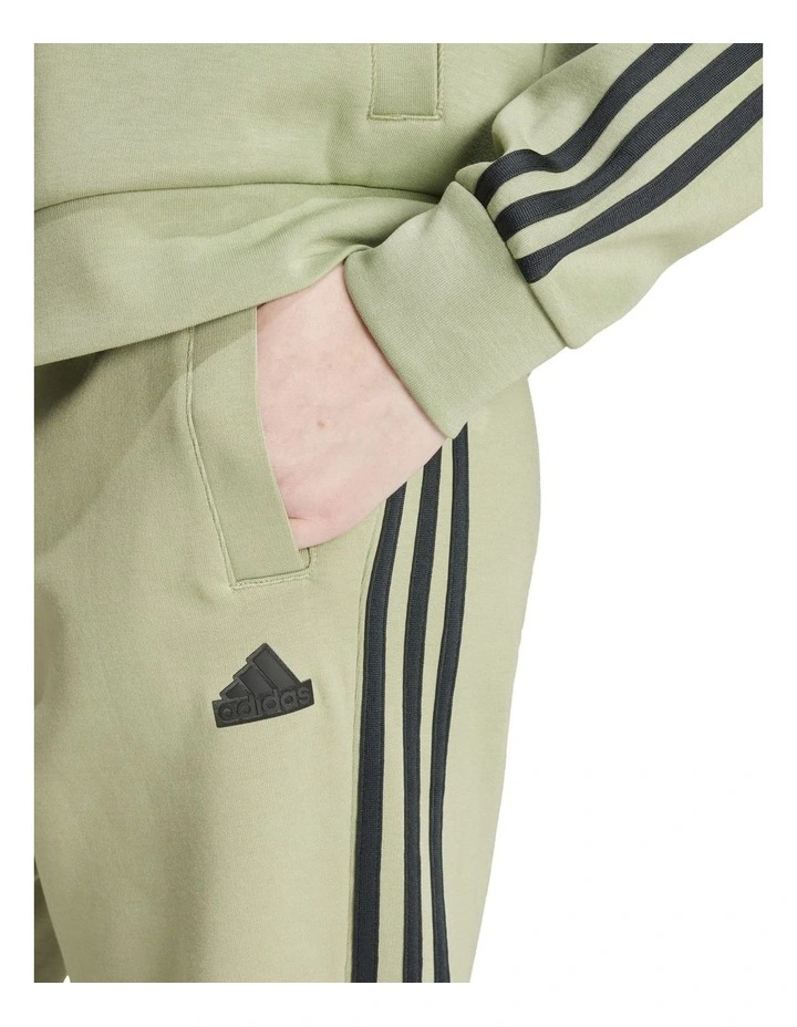 Future Icons 3-Stripes Regular Joggers in Tent Green