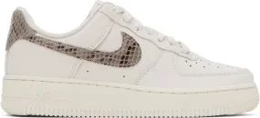 Nike White Air Force 1 '07 Sneakers