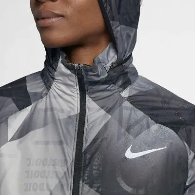 Nike Women's Shield Flash Running Jacket