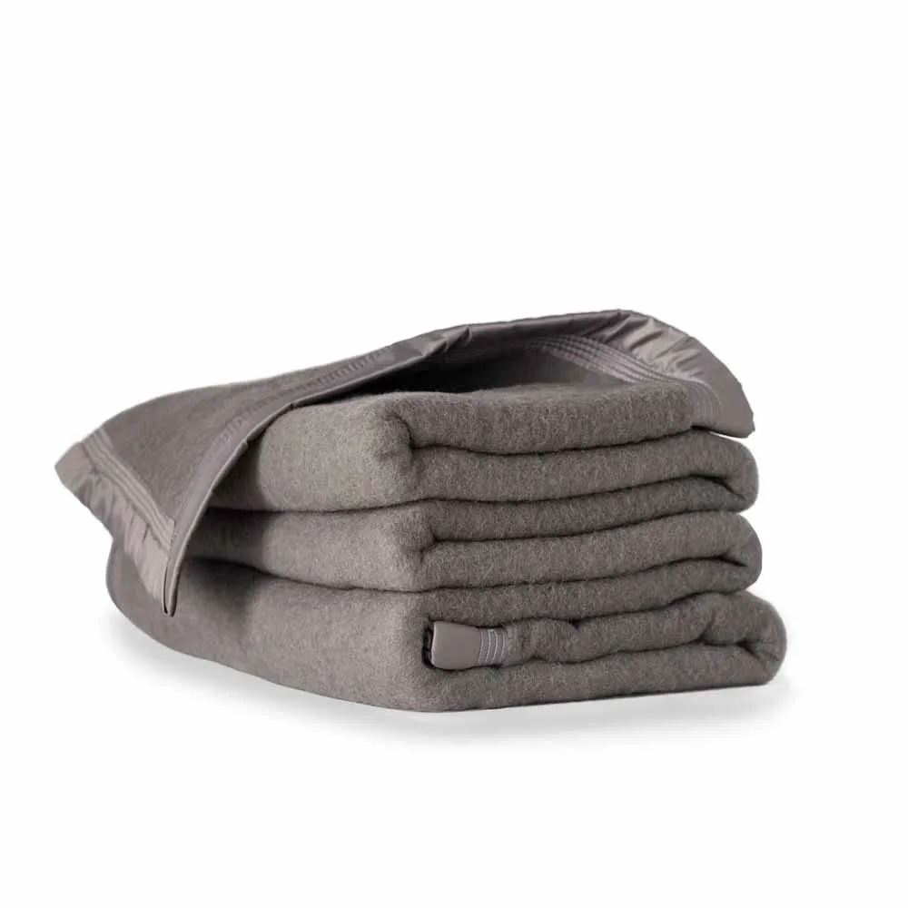 Poyet Motte Aurora Super Heavyweight Wool Blanket - Queen