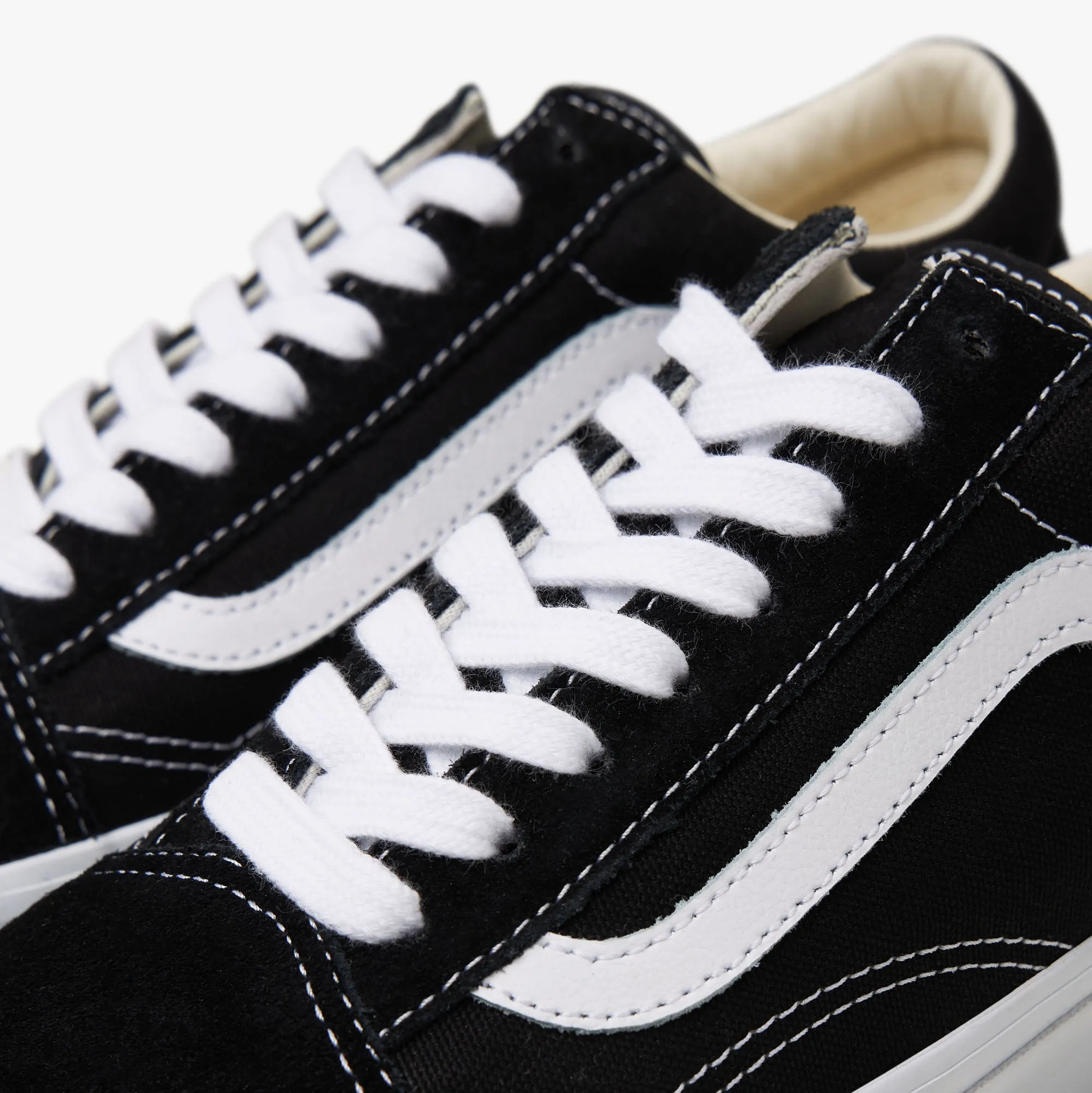 Vans Old Skool 36 LX Black / White